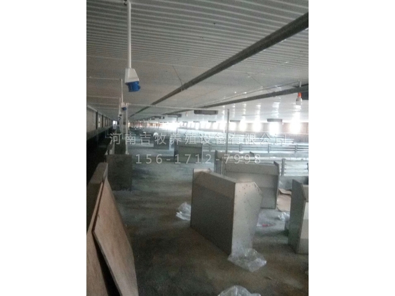 4400頭育肥豬場設備安裝現(xiàn)場