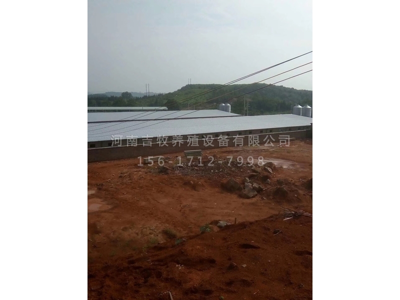 4400頭育肥豬場設備安裝現(xiàn)場